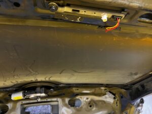 KLAPA BAGAŻNIKA TYLNA TYŁ SZYBA SPOILER PORSCHE CAYENNE II 7P5 GTS LC9X C9X