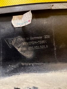 KOMPLET LISTWY LISTWA BŁOTNIKA TYŁ PRAWY PORSCHE CAYENNE II 7P5 GTS