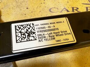 BELKA WZMOCNIENIE ROZPÓRKA KIELICHÓW PRZÓD TESLA MODEL 3