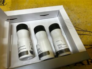 ZESTAW DO CZYSZCZENIA SZYB WNĘTRZA SAMOCHODU TWARDY WOSK BMW NOWY OEM