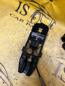 ZAMEK DRZWI CIĘGNO KLAMKA PRZÓD PRZEDNI PRAWY PRAWE 5 PIN SKODA SCALA