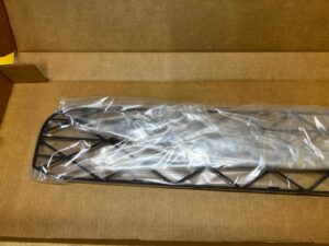 KRATKA ŚRODKOWA ZDERZAKA PRZÓD M-PAKIET BMW X5 E70 NOWA OEM