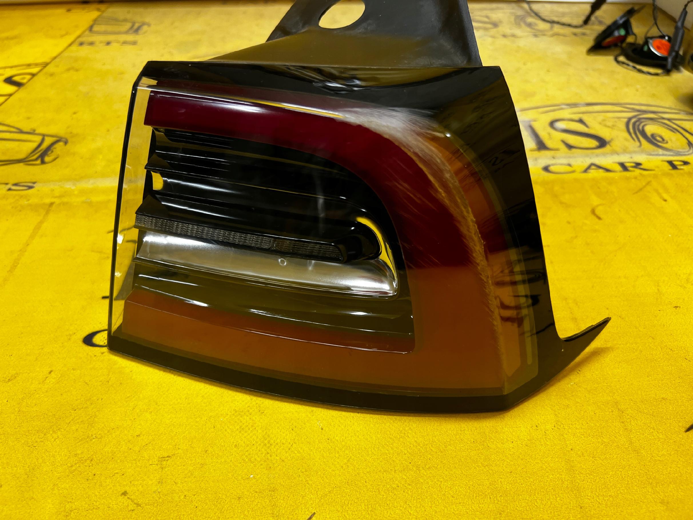 LAMPA TYŁ TYLNA PRAWY PRAWA TESLA MODEL 3 PRZEDLIFT