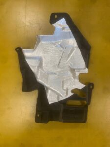 WYGŁUSZENIE ŚCIANY GRODZIOWEJ NISSAN X-TRAIL T32