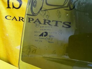 SZYBA DRZWI PRZÓD PRAWA PRAWY CHEVROLET CORVETTE C5 CABRIO 97-04