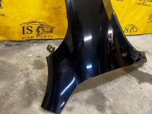 PRAWY BŁOTNIK CZARNY AGATE BLACK FORD ESCAPE MK4 USA WGNIOTKA