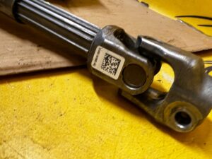 KOLUMNA KIEROWNICZA WSPOMAGANIE SZTYCA FORD FIESTA MK8