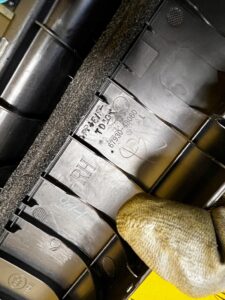 NAKŁADKA LISTWA PROGOWA PRAWY TYŁ LEXUS RX 450H III 3 AL10