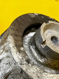 MERCEDES E PODUSZKA SILNIKA A2132400700 W213 LEWA