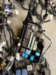 WIĄZKA INSTALACJA SILNIKA PUSZKA BEZPIECZNIKÓW LEXUS RX 450H III 3 AL10