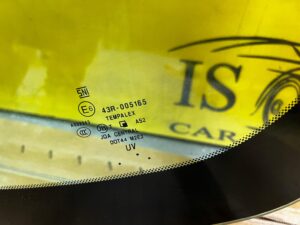 SZYBA TYLNA TYŁ INFINITI Q50 SZYBA BAGAŻNIKA