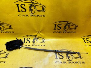 DOCIĄG ZAMEK SIŁOWNIK KLAPY BAGAŻNIK RR VOGUE L405