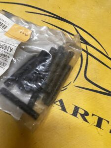 2 X ŚRUBA DWUSTRONNA GŁOWICY CYLINDRÓW BMW M40 M42 M73 M73N M7X45 NOWA OEM