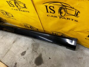 LISTWA PROGOWA PRÓG OSŁONA PRAWA AUDI TT 8S0