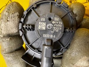 CZUJNIK UDERZENIOWY UDERZENIA TESLA MODEL 3 PRZEDLIFT