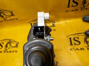 SILNICZEK PODNOSZENIA SZYBY LEWY AUDI A8 D5