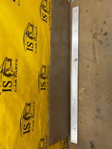 JAGUAR XJ X351 MOCOWANIE LISTWY PROGOWEJ LEWA