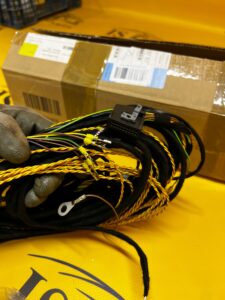 WIĄZKA INSTALACJA DOPOSAŻENIA PDC CZUJNIKÓW PARKOWANIA BMW NOWA OEM