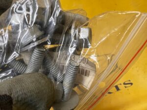 9 X ŚRUBA OSŁONY SILNIKA BMW 5 F07 F10 6 F06 F12 F13 7 F01 F02 NOWA OEM