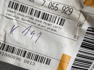 IZOLACJA DŹWIĘKOWA WYGŁUSZENIE DRZWI PRZÓD LEWE LEWY BMW 5 E39 NOWA OEM