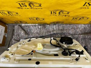 DRZWI PRAWY PRZÓD PRAWE PRZEDNIE DACIA SANDERO STEPWAY III 2023R