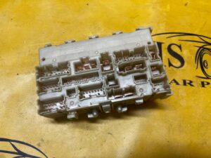 MODUŁ SKRZYNKA BEZPIECZNIKÓW RENAULT ESPACE VI AUSTRAL