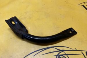 UCHWYT WSPORNIK ZAWIESZENIA PRAWY RANGE ROVER VELAR L560