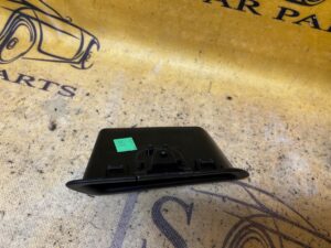 UCHWYT RĄCZKA ZAŚLEPKA KLAPY TYŁ BAGAŻNIKA PEUGEOT 3008 II