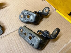 KOMPLET ZAWIASY DRZWI PRZÓD PRAWY FORD FUSION LIFT USA J7