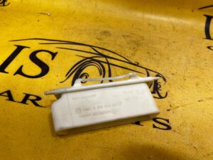 WSPORNIK UCHWYT MOCOWANIE PLASTIK BMW 5 G30