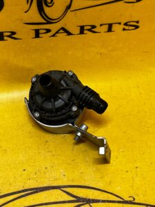 DODATKOWA POMPA WODY BMW M2 M3 M4 F80 F82 F87 S58