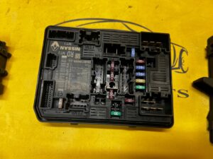 ZESTAW STARTOWY ECU BSI BCM DACIA SANDERO III 1.0 TCE LPG 2024R LIFT