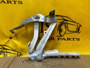 ZAWIAS MASKI LEWY PEUGEOT 3008 II 5008 II P84