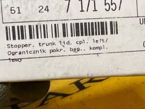 OGRANICZNIK POKRYWY BAGAŻNIKA LEWY BMW X5 E53 NOWY OEM