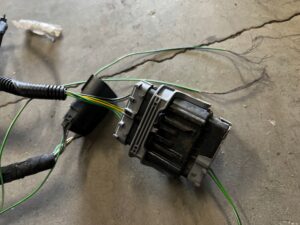 OKABLOWANIE WIĄZKA KOMORY SILNIKA FORD ESCAPE MK4 1.5 EB