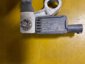 KLEMA BEZPIECZNIK MINUSOWA MINUS FORD FIESTA MK8