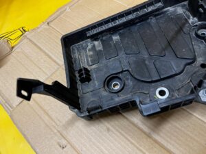 PODSTAWA WSPORNIK MOCOWANIE AKUMULATORA DACIA SANDERO III 2023R 1.0 TCE