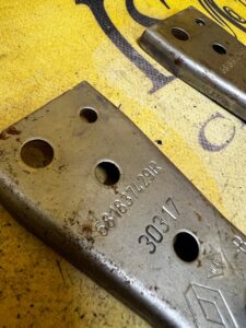 MOCOWANIE WSPORNIK PODSZYBIA RENAULT MEGANE IV