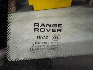 SZYBA KAROSERYJNA BŁOTNIKA TYŁ LEWY RANGE ROVER EVOQUE L538 3D 2011R