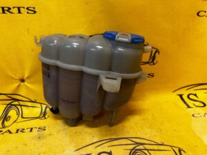 ZBIORNICZEK WYRÓWNAWCZY PŁYNU AUDI A4 B9
