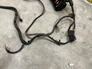 INSTALACJA SILNIKA SKRZYNKA BEZPIECZNIKÓW PORSCHE CAYENNE II 7P5 4.8 V8