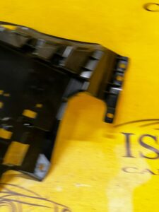 ŚLIZG MOCOWANIE ZDERZAKA TYLNEGO PRAWY LAND ROVER DISCOVERY SPORT L550