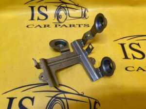 MOCOWANIE WSPORNIK BEZPIECZNIKÓW FORD FIESTA MK7