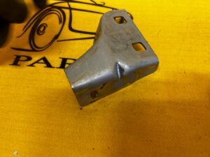 WSPORNIK MOCOWANIE PRAWE RANGE ROVER VELAR L560