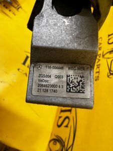 KRZYŻAK KOLUMNY KIEROWNICZEJ MERCEDES C-KLASA W206