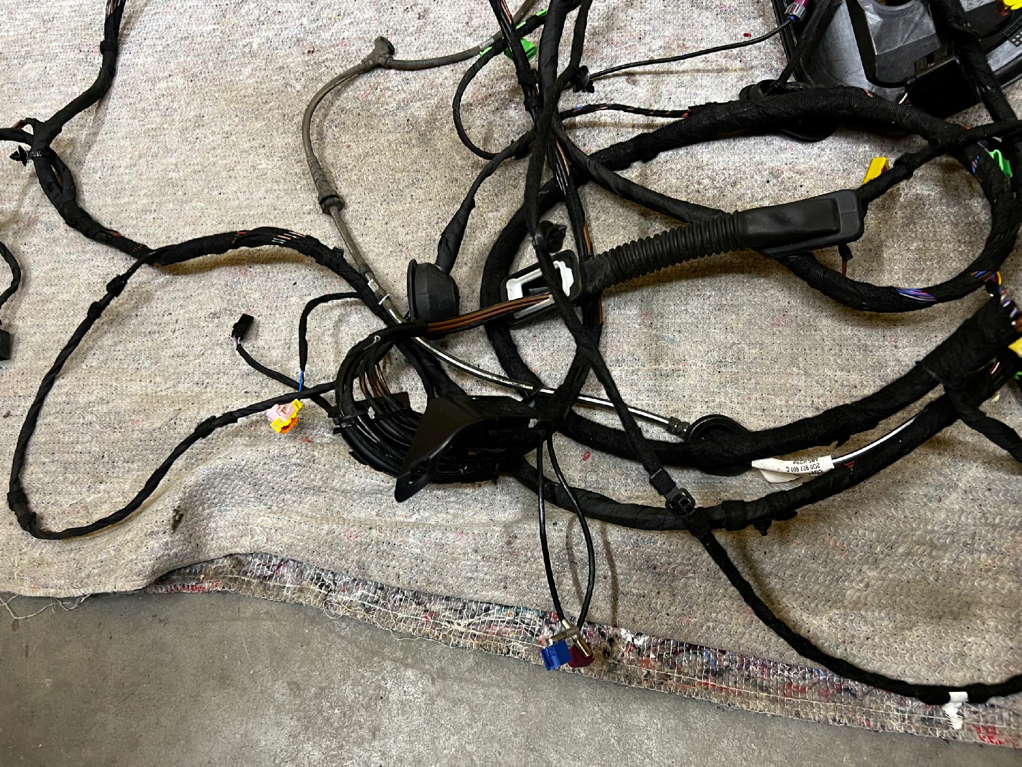 WIĄZKA INSTALACJA WNĘTRZA KABINY DESKI SKODA SCALA