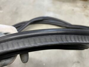 USZCZELKA KLAPY BAGAŻNIKA TYŁ RANGE ROVER VELAR L560