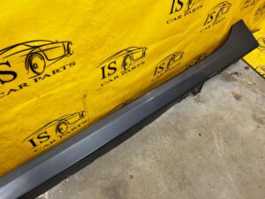 BMW SERIA 1 F40 LISTWA NAKŁADKA PROGOWA LEWA B39