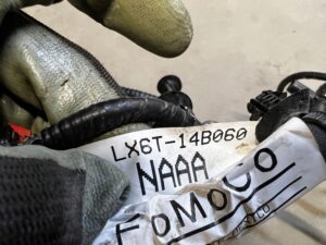 OKABLOWANIE INSTALACJA WIĄZKA KOMORY SILNIKA KLEMY FORD ESCAPE MK4 1.5 EB