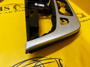 DEKOR RAMKA TUNELU ŚRODKOWEGO AUDI Q7 SQ7 4M0